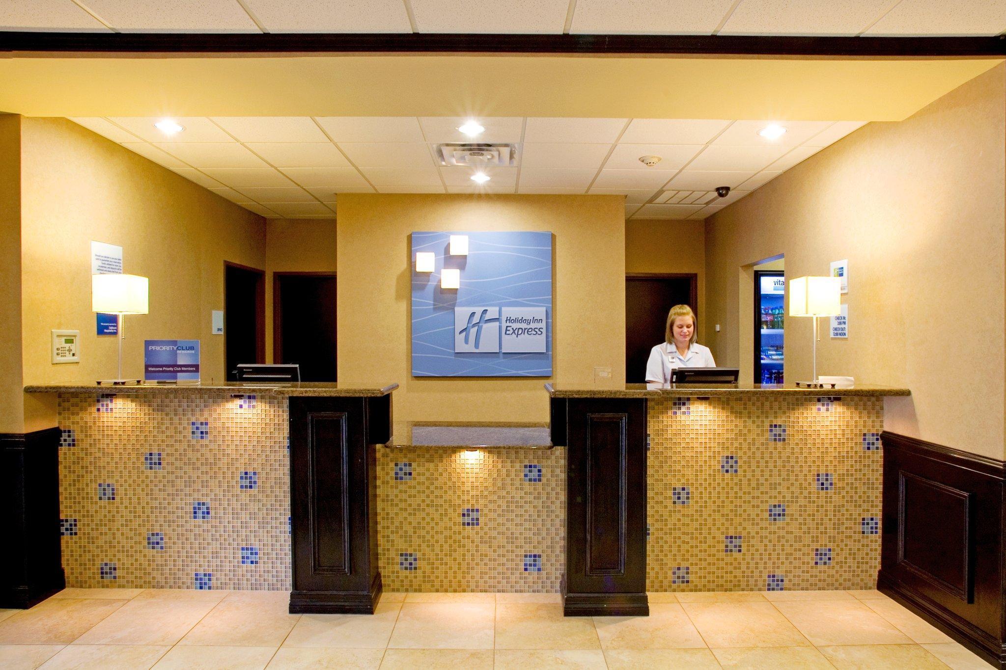 Holiday Inn Express & Suites Corpus Christi By Ihg Exterior photo