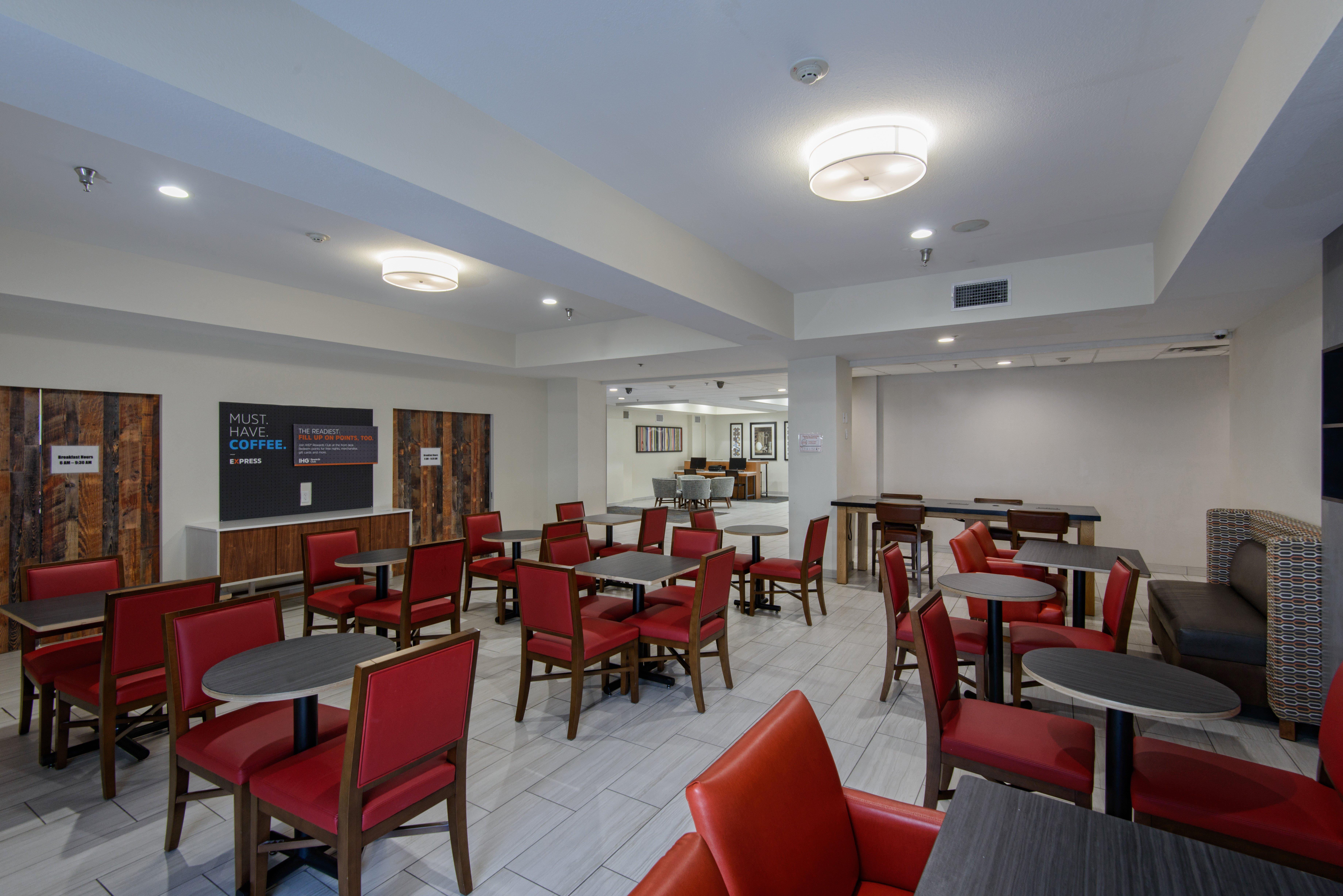 Holiday Inn Express & Suites Corpus Christi By Ihg Exterior photo
