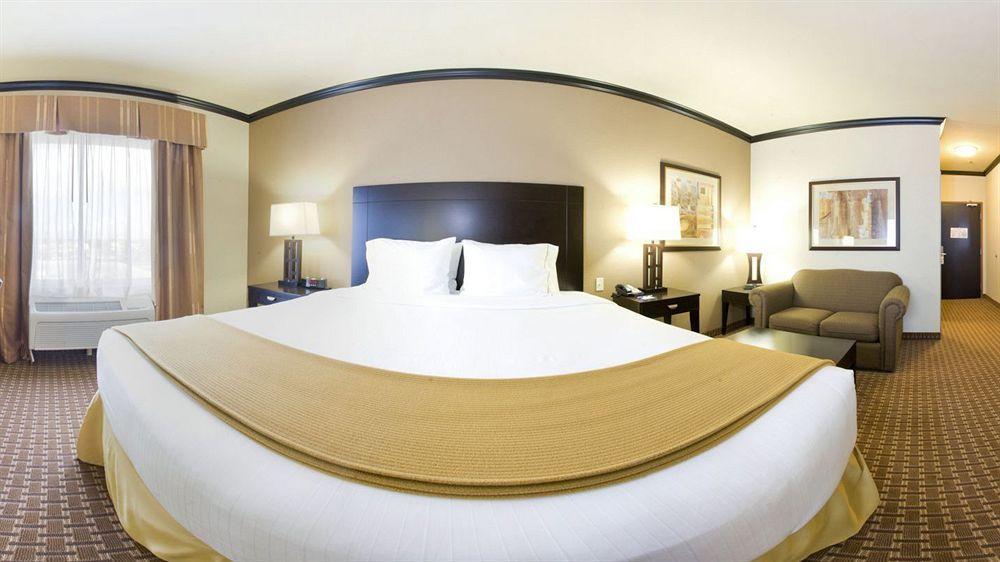 Holiday Inn Express & Suites Corpus Christi By Ihg Exterior photo