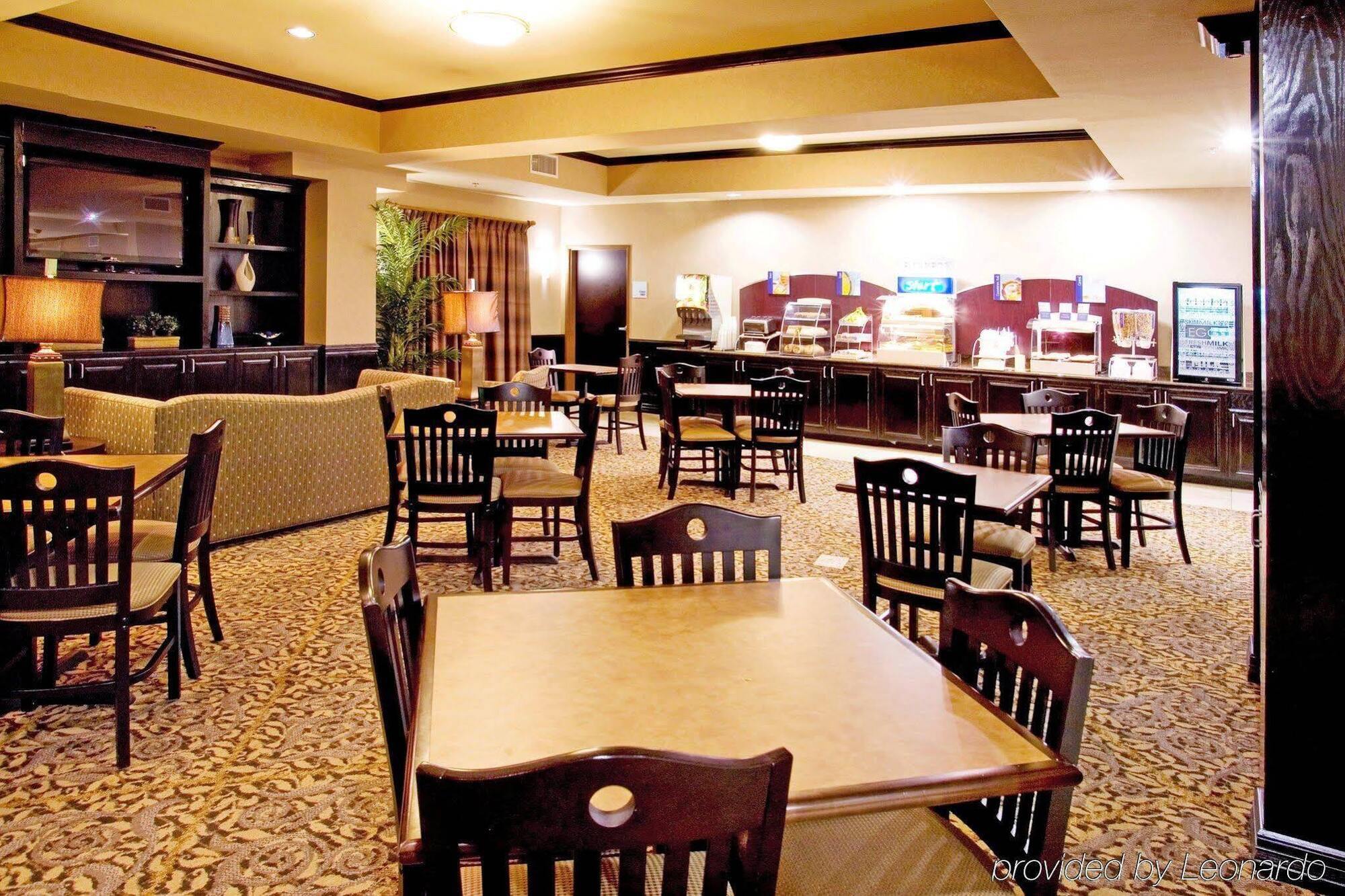 Holiday Inn Express & Suites Corpus Christi By Ihg Exterior photo